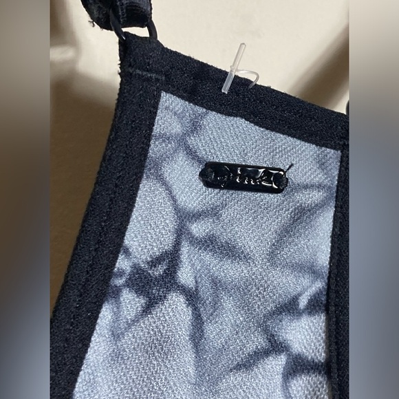 PINK Active Victorias Secret Jumpsuit Gray and Black Medium - Picture 4 of 5